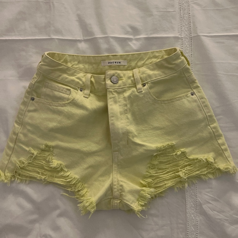 Pacsun yellow shorts size small